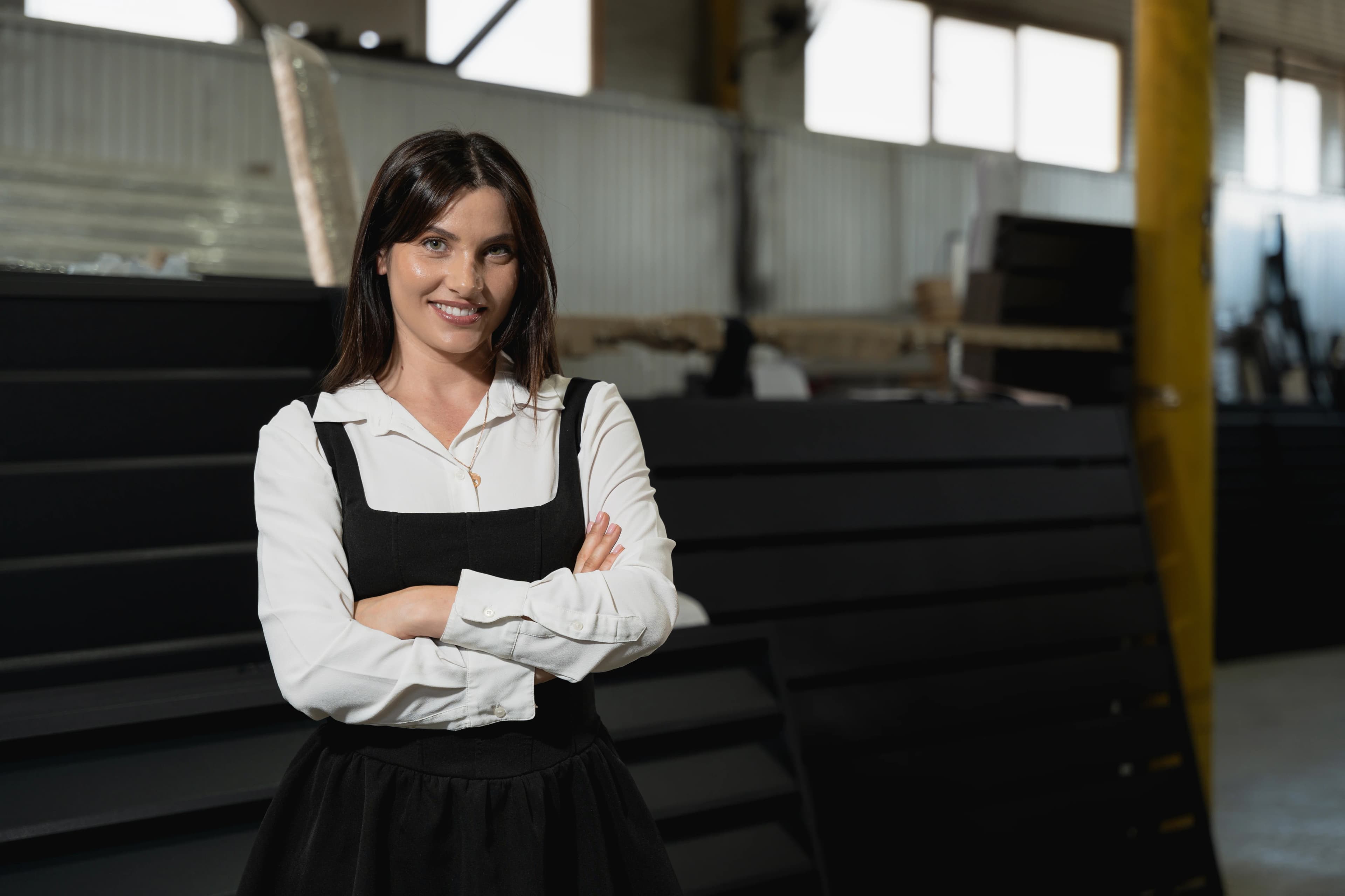 De ce gardurile jaluzele rezistă la vânt și zăpadă mai bine decât profnastilul