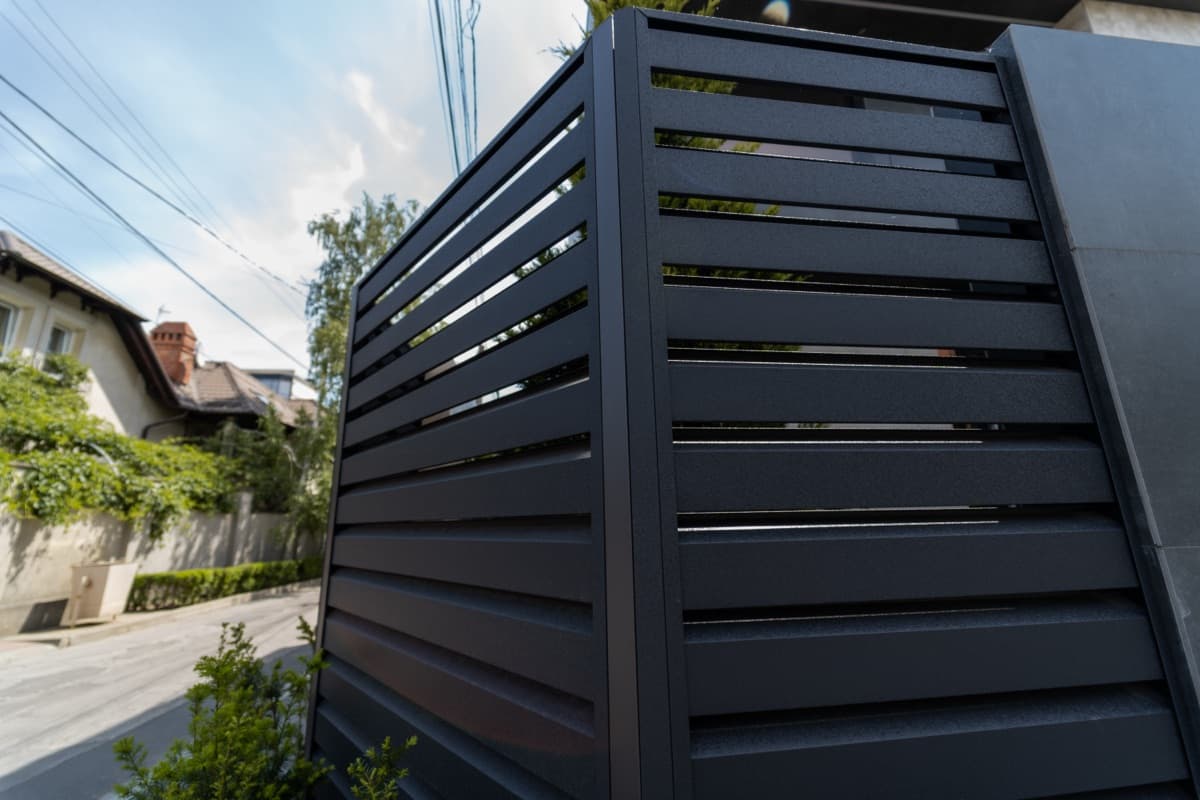 Gard IL100 — fotografie 2